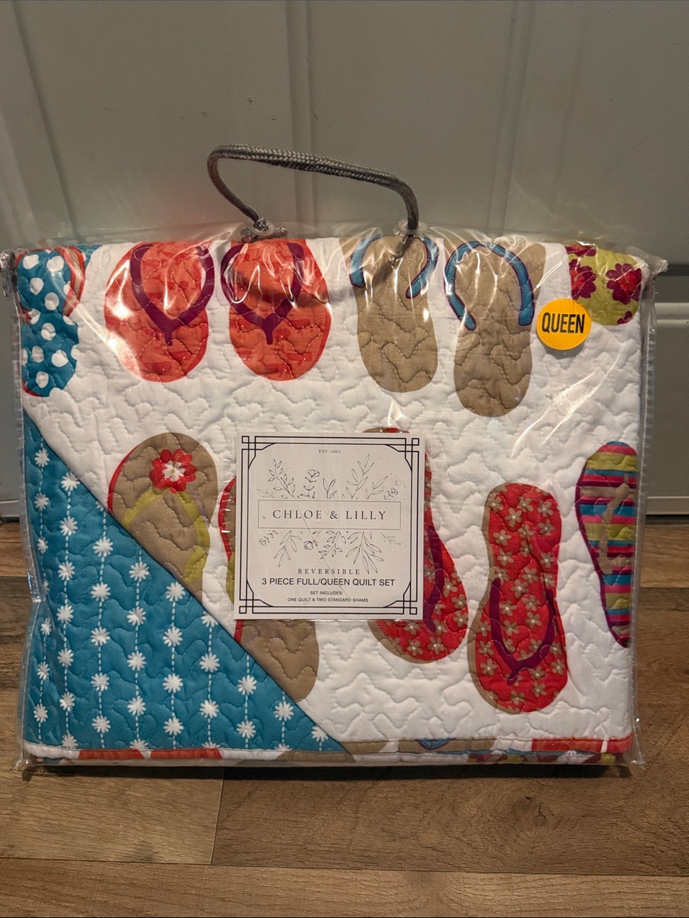 New Chloe & Lilly Flip-Flop Print Queen Reversible Quilt / coastal